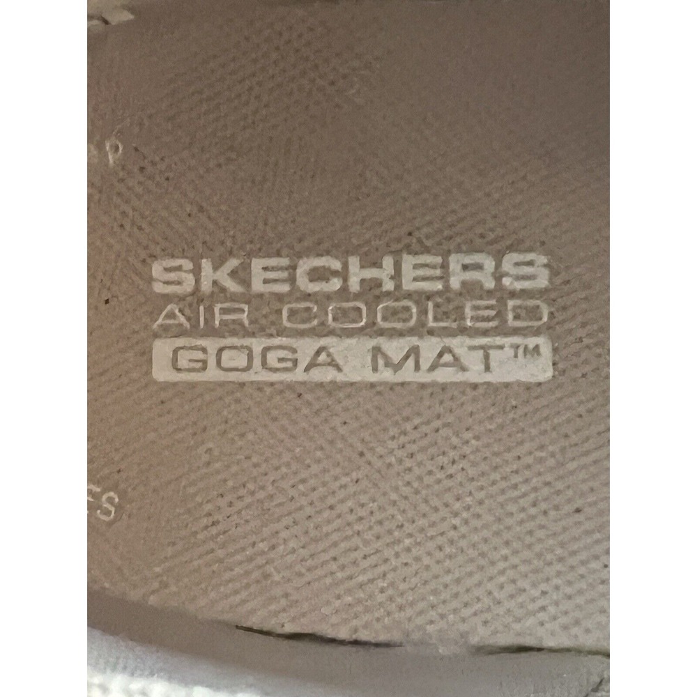 Women's Skechers Goga Max Slip-on Sneakers Shoes Beige Sz 9.5 Brand New - Picture 4 of 4
